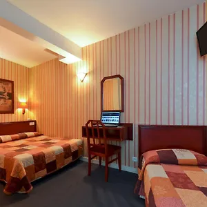 Maison Du Pre 2*, Париж Франция
